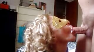 Kleine tieten meid M ...